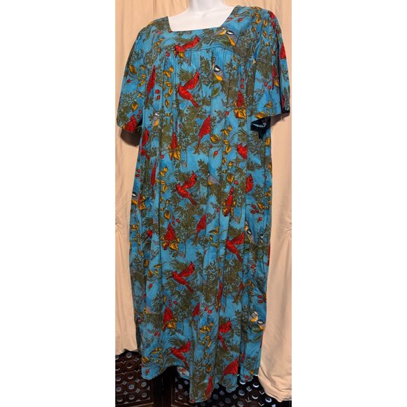 Capistrano Dresses & Skirts - Capistrano MuuMuu Kaftan 1X House Dress W/Pockets Red Birds Mrs Roper